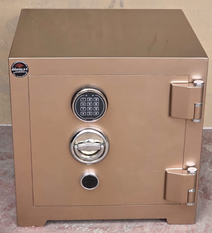 . 002UZM7CM EV VE OFİS TİPİ YÜKSEK GÜVENLİKLİ 7 CM TAM ZIRHLI ELEKTRONİK ŞİFRELİ VE ANAHTARLI ÇELİK PARA KASASI 55*55*55CM 250KĞ ( 1100 € )+KDV