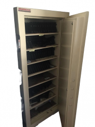 170 TABANCA KAPASİTELİ ADANA ORMAN İŞLETME TİPİ ELEKTRONİK ŞİFRELİ TABANCA KASASI 172*70*67CM 400KĞ ( 1699€ )+KDV