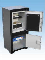 "           008AÖ ÖZEL OFİS TİPİ ALTI DOLAPLI ÖZEL MAYMUNCUK AÇMAZ ANAHTARLI ORTA ANAHTAR ALTI MATKAP DELMEZ ÇELİKLİ( 7*11CM ) TABLA GİZLİ GÖZLÜ ÇELİK PARA KASASI 102*48*39CM 180KĞ ( 525€ )+KDV